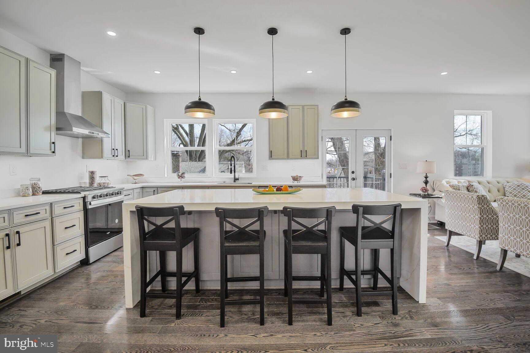 WOODSIDE - Residential