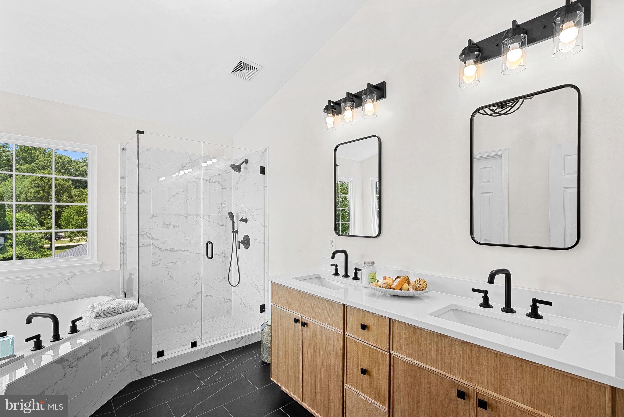 BROADLANDS - Residential