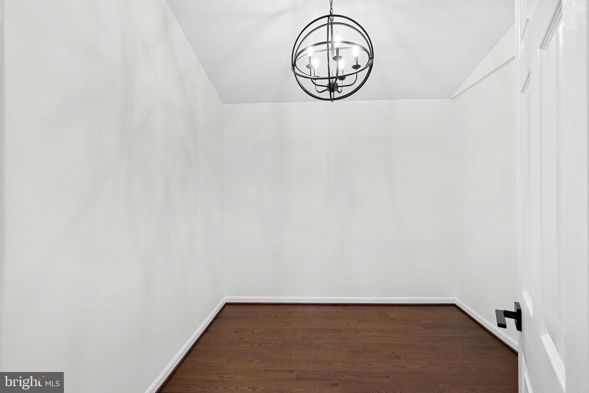 BROADLANDS - Residential