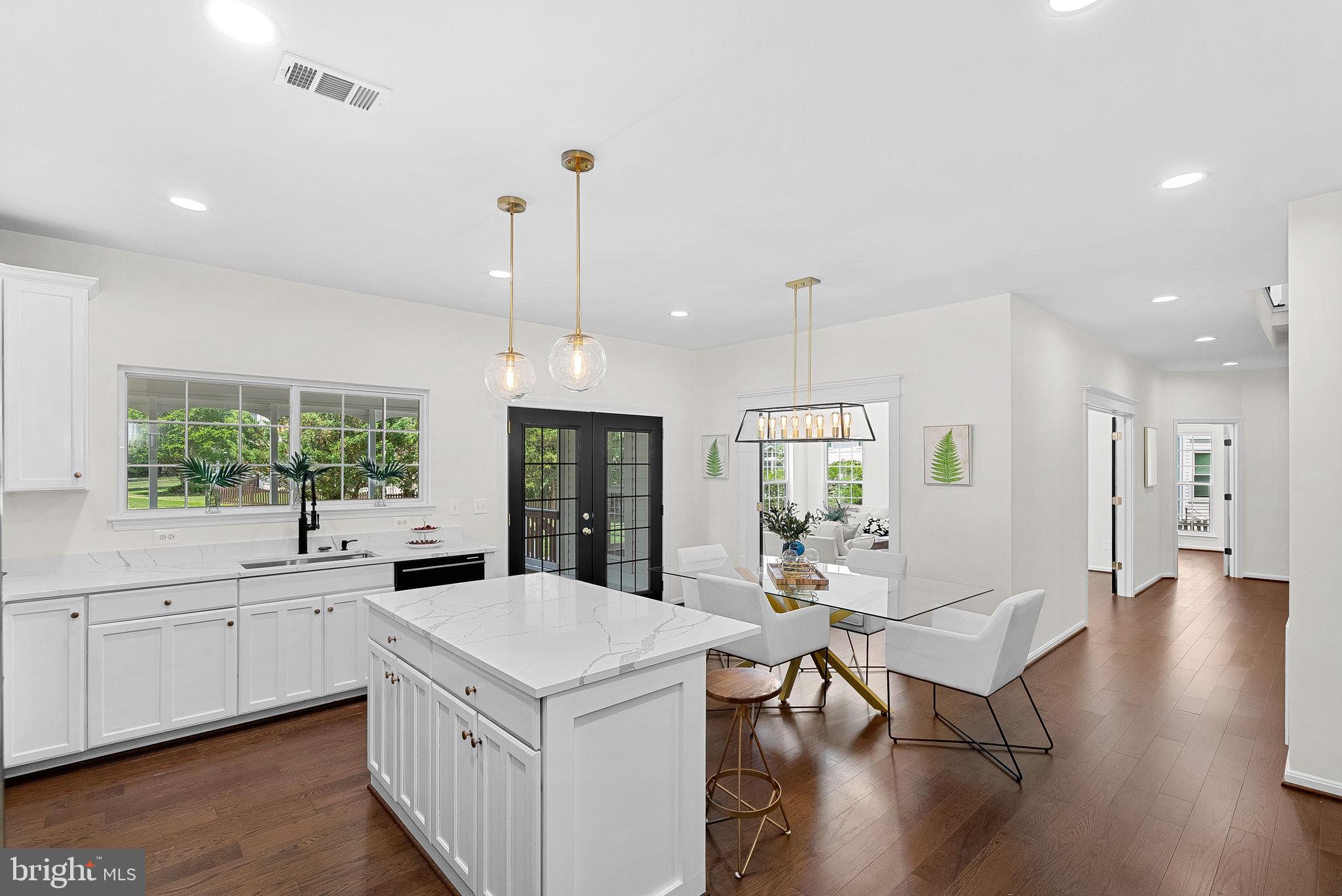 BROADLANDS - Residential