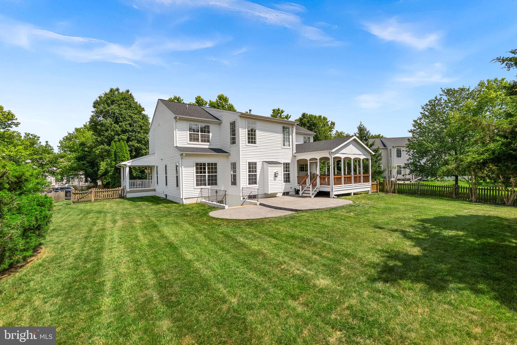 BROADLANDS - Residential