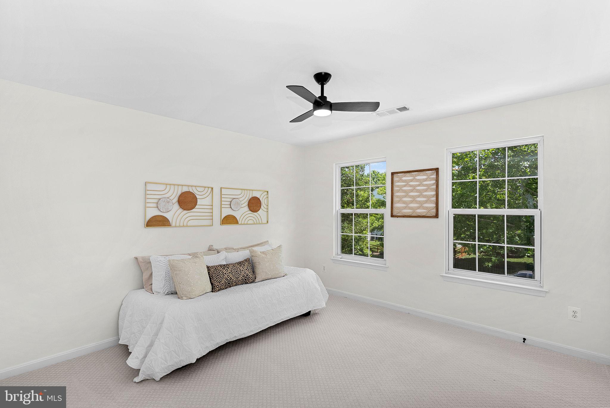 BROADLANDS - Residential