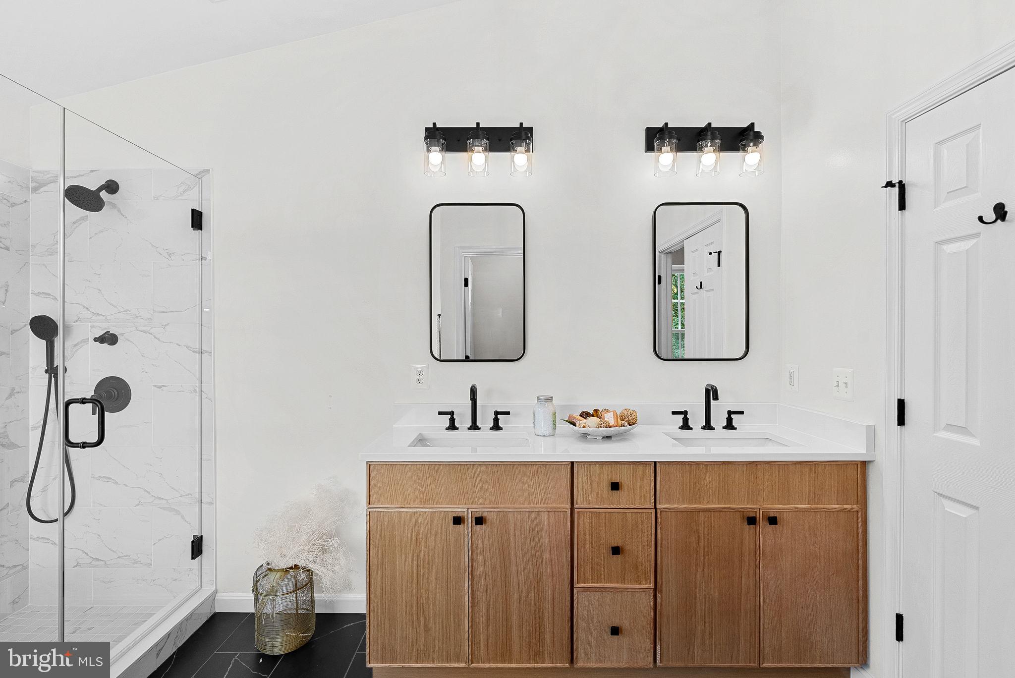 BROADLANDS - Residential