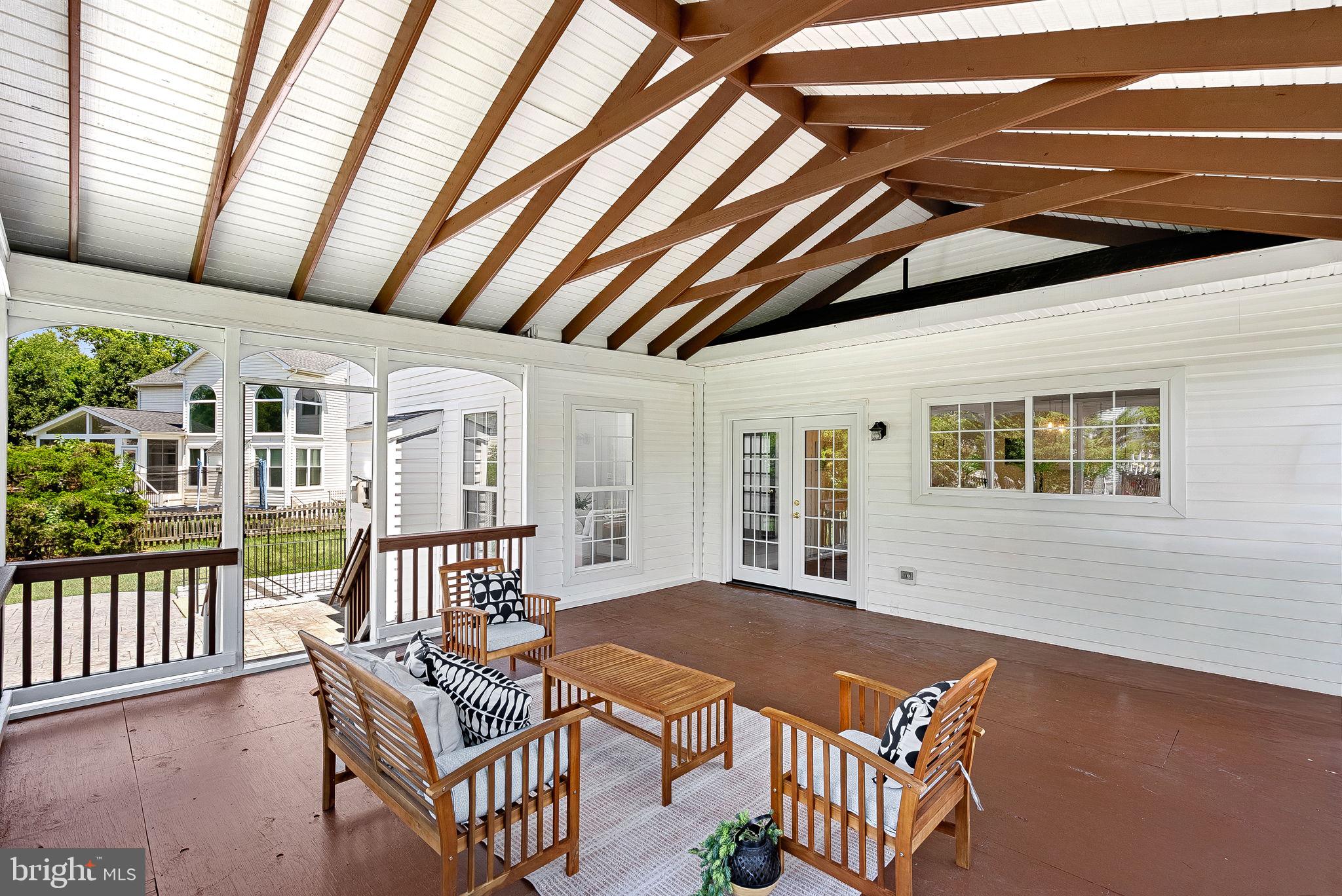 BROADLANDS - Residential