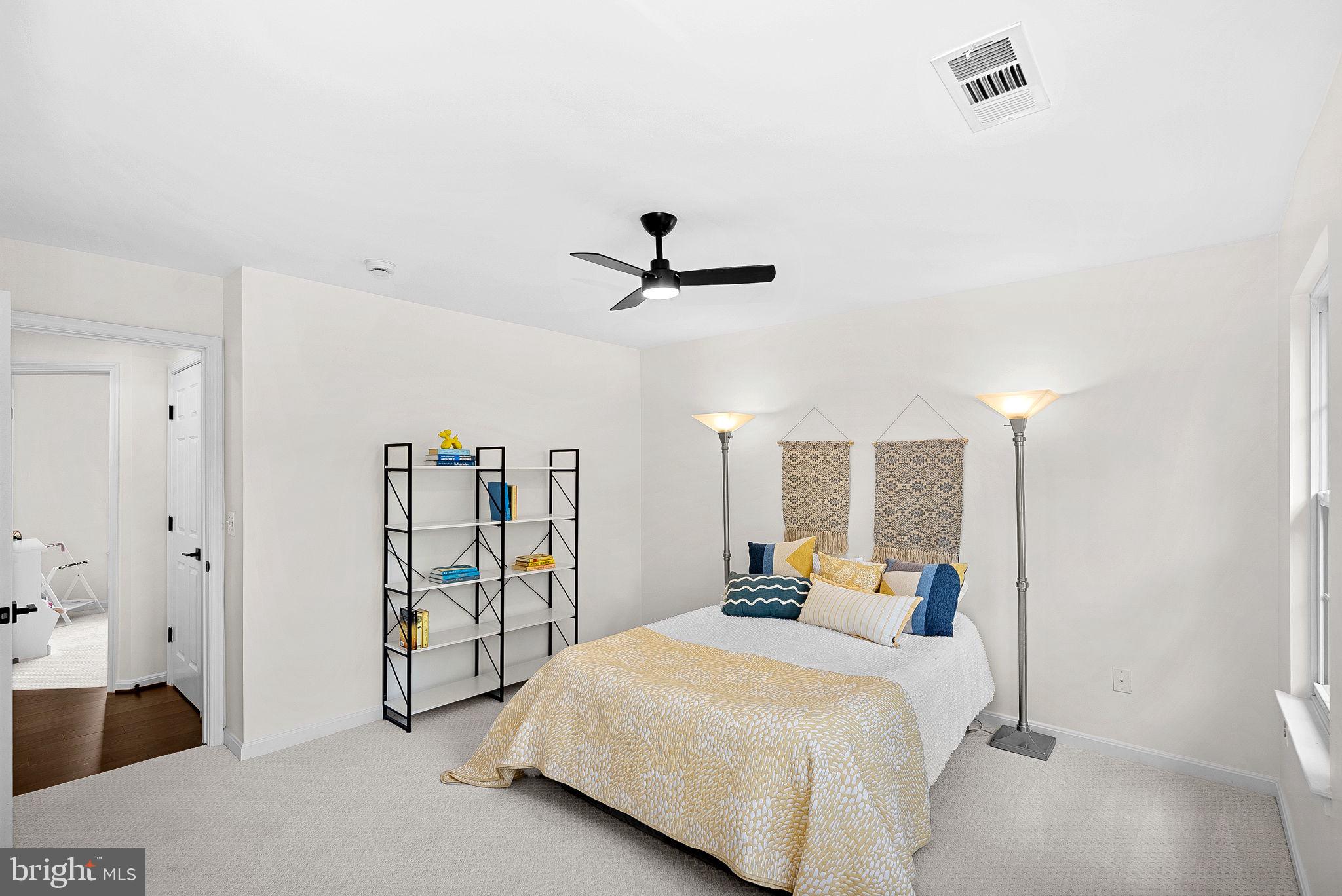 BROADLANDS - Residential