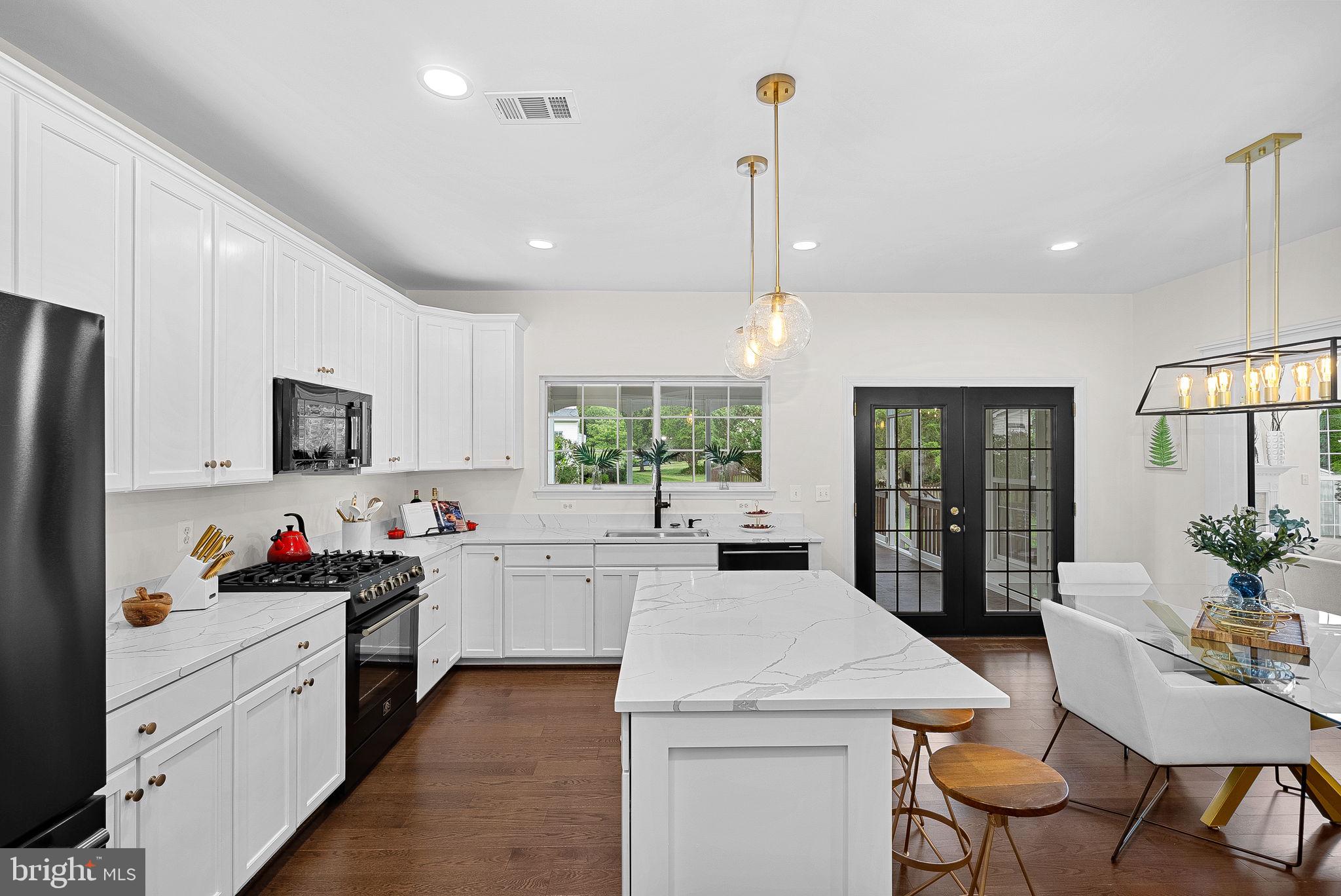 BROADLANDS - Residential