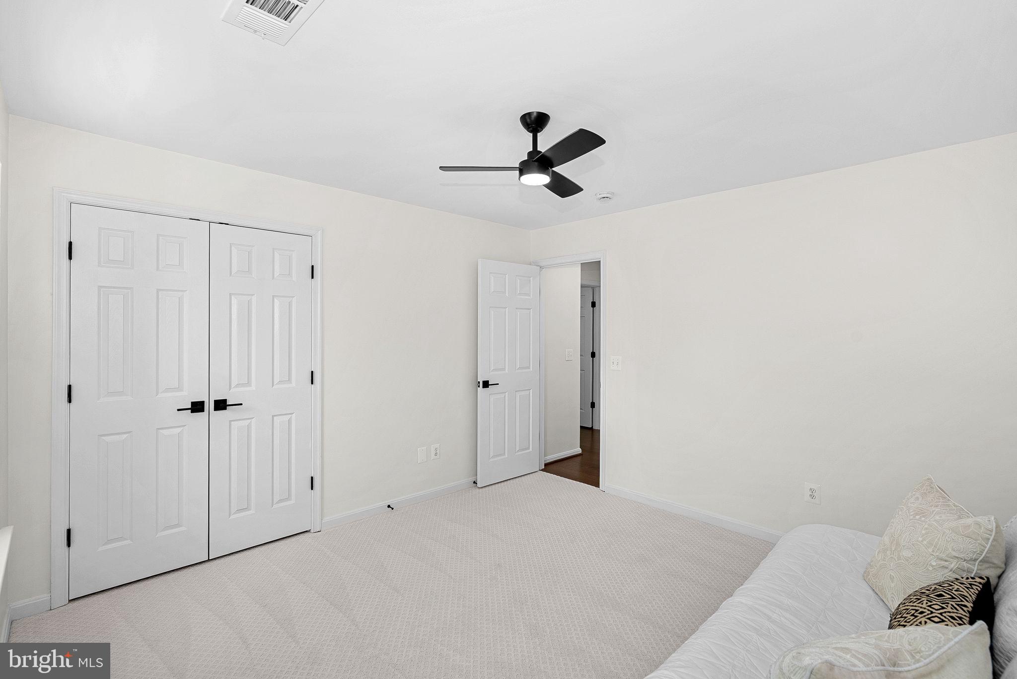 BROADLANDS - Residential