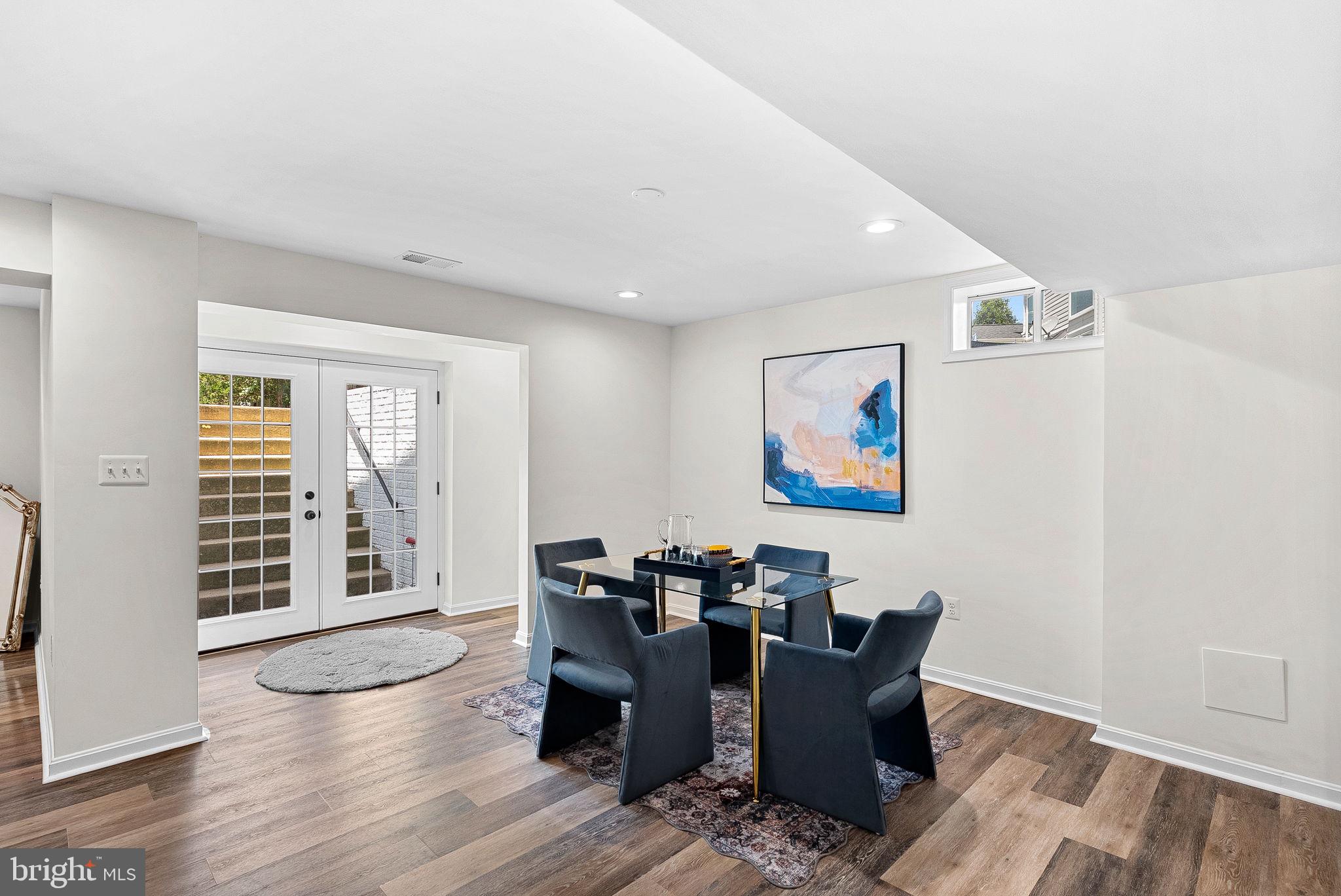 BROADLANDS - Residential