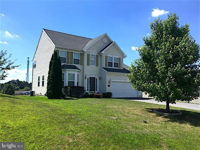 BEAUTIFUL 4BR, 2.5 BA Colonia in Saddle Ridge! 2 car attached garage, INCREDIBLE Kitchen with Island, full basement, Lovely Fam Rm with Gas FP, CAC/Heat pump, installed security system & so much MORE!