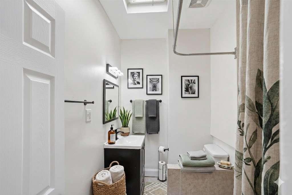 COBBS CREEK - Residential