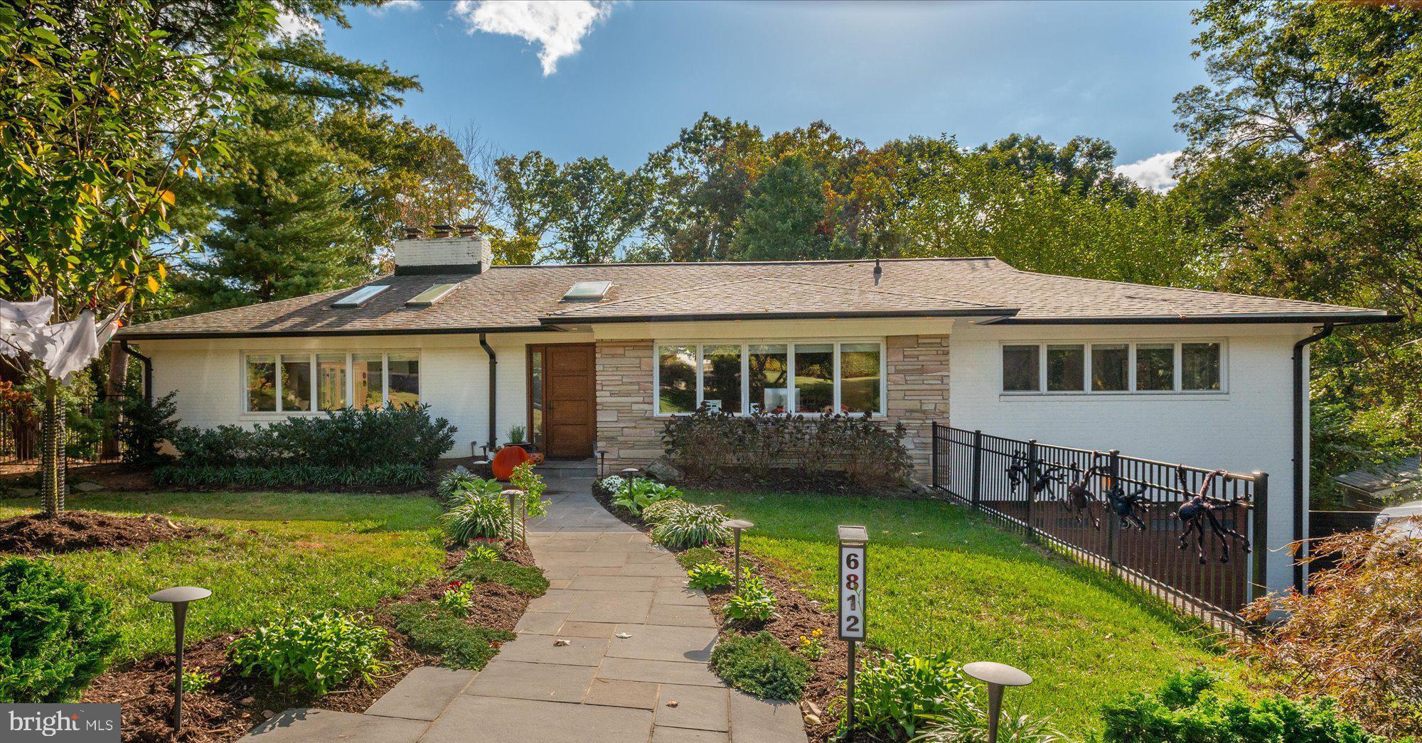 TULIP HILL - Residential