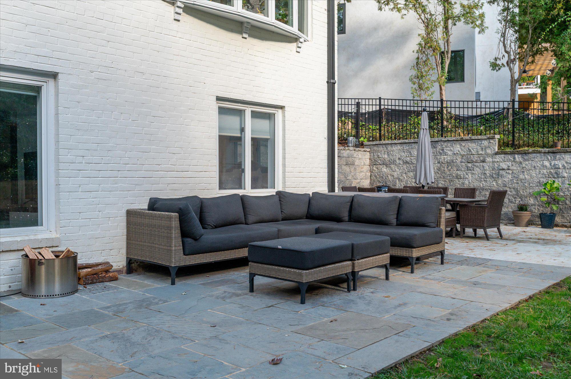 TULIP HILL - Residential