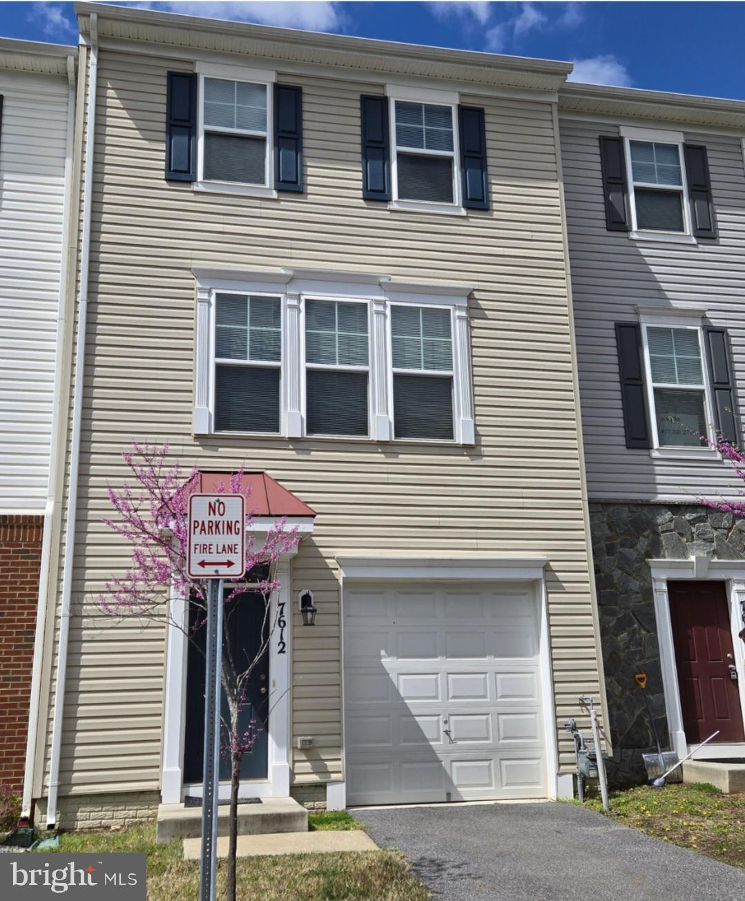 OAKVIEW VILLAGE - Residential