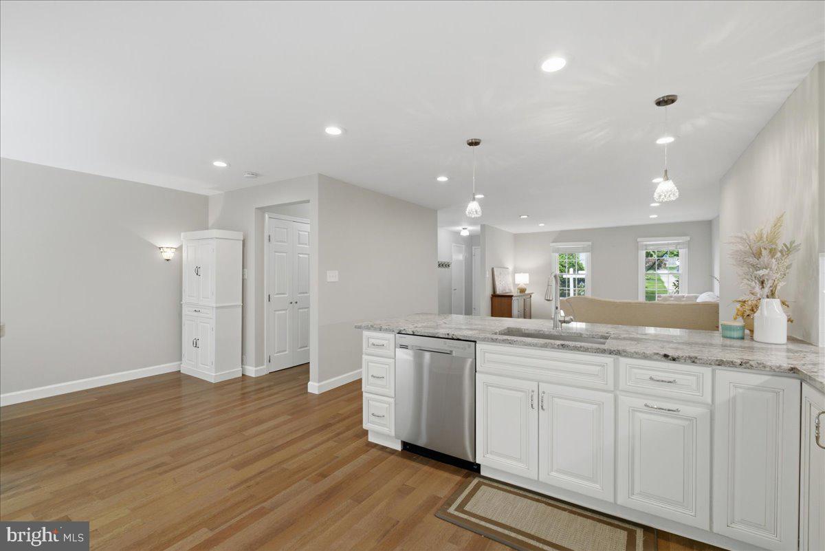 LAFAYETTE VILLAGE - Residential
