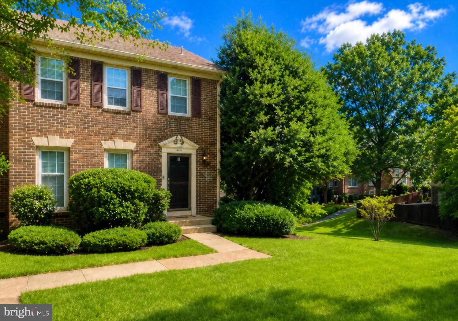 LAFAYETTE VILLAGE - Residential