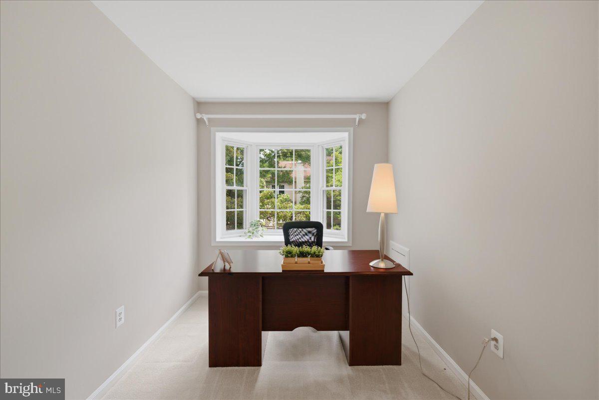 LAFAYETTE VILLAGE - Residential