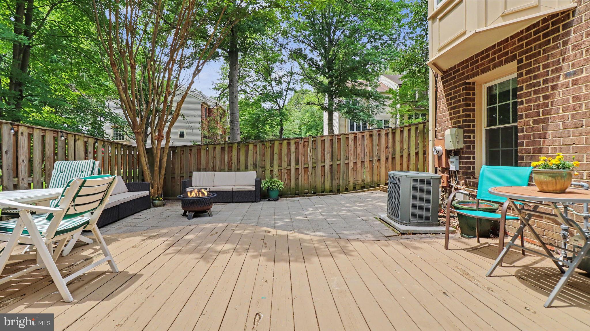 LAFAYETTE VILLAGE - Residential