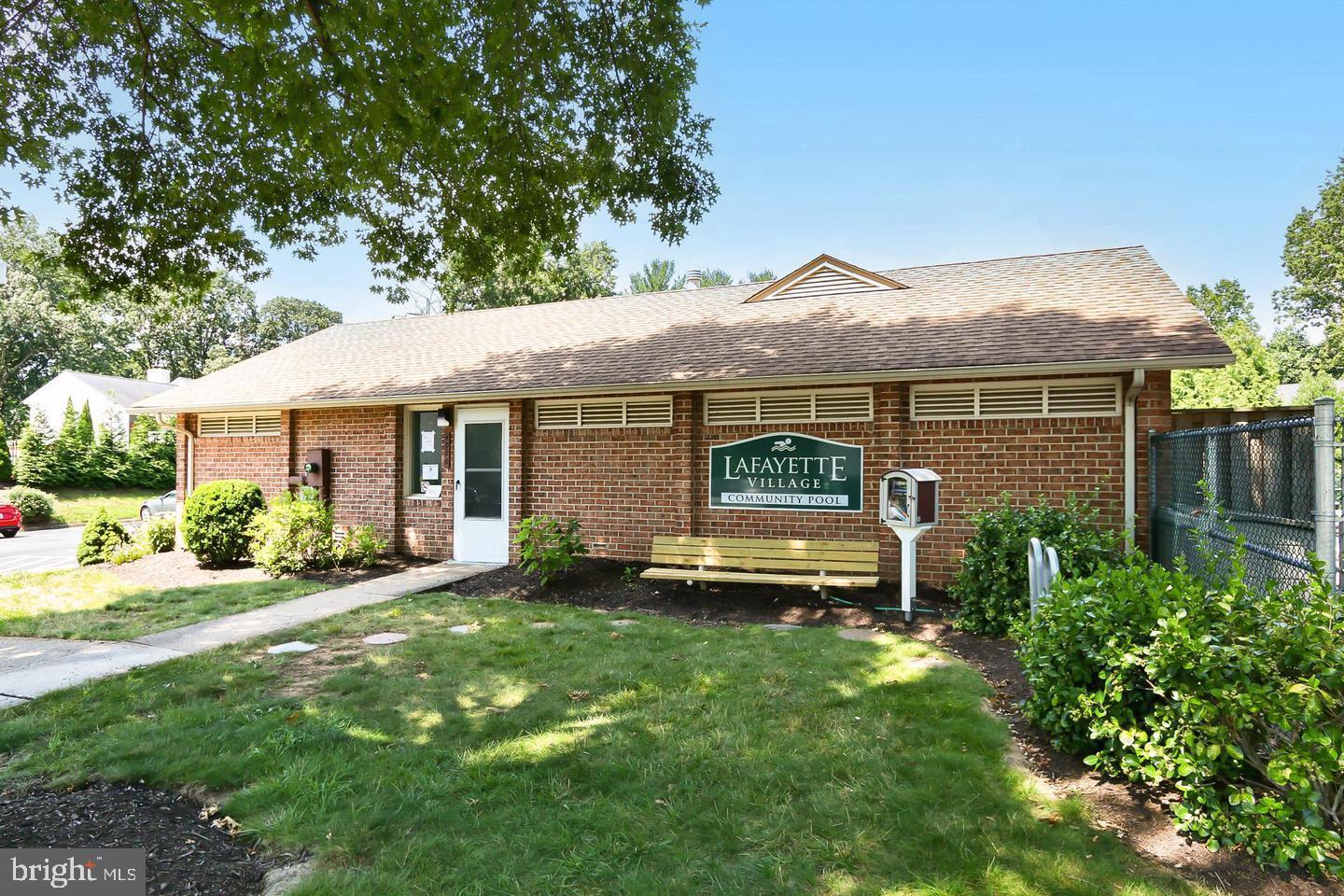 LAFAYETTE VILLAGE - Residential