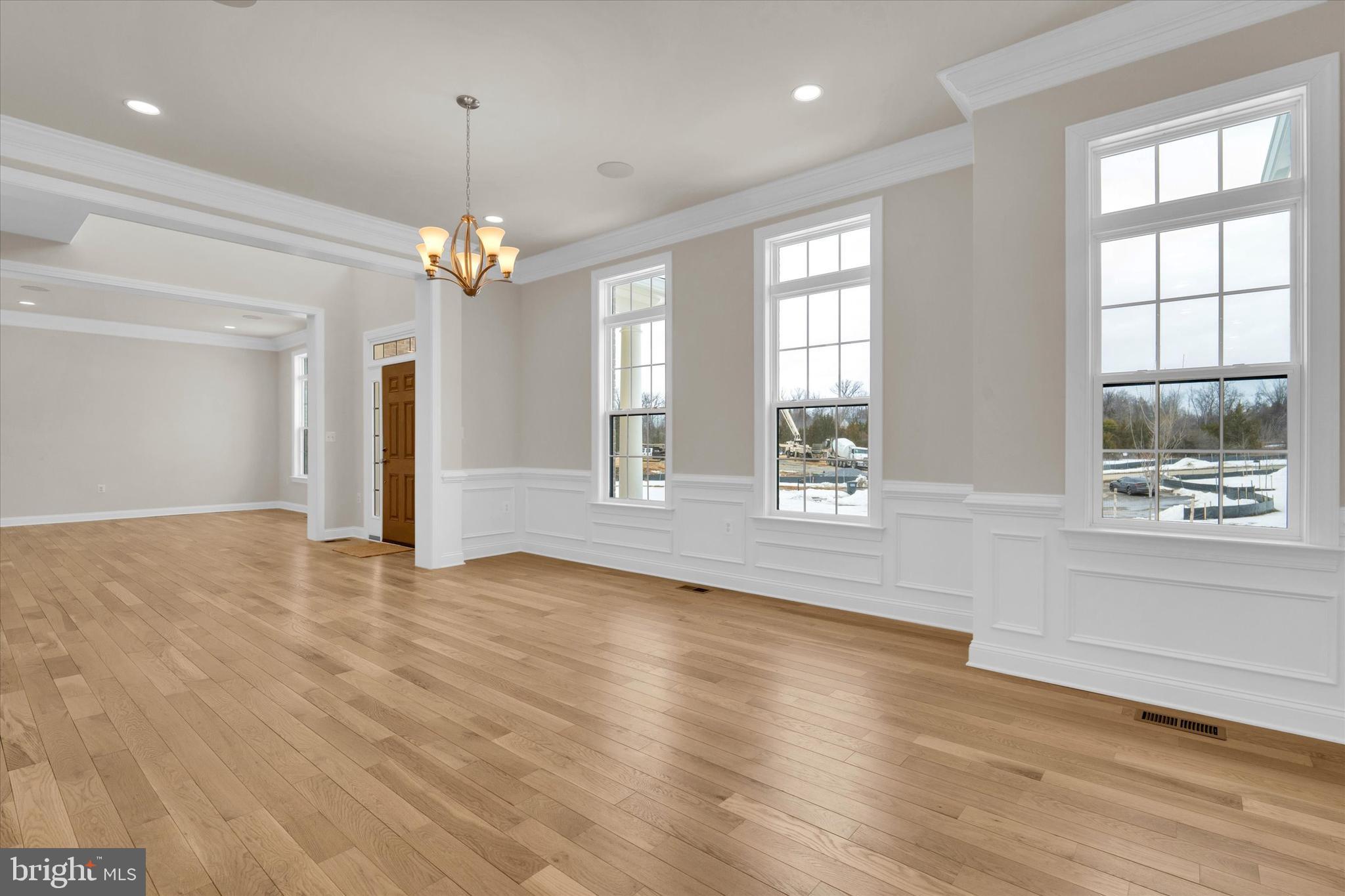 FAIRFAX MANOR - Residential