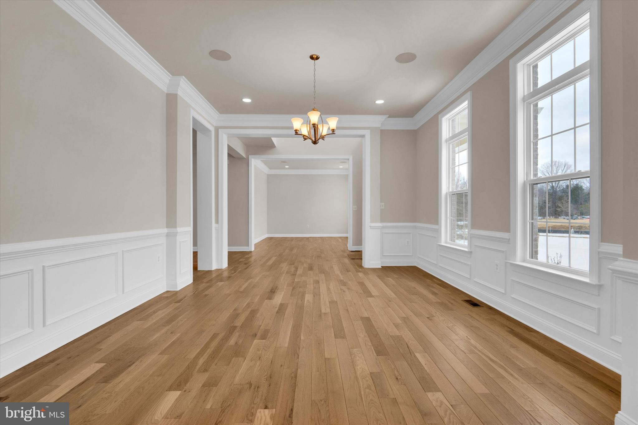 FAIRFAX MANOR - Residential