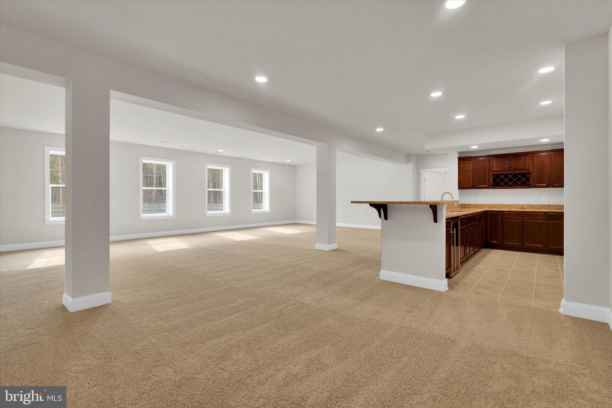 FAIRFAX MANOR - Residential