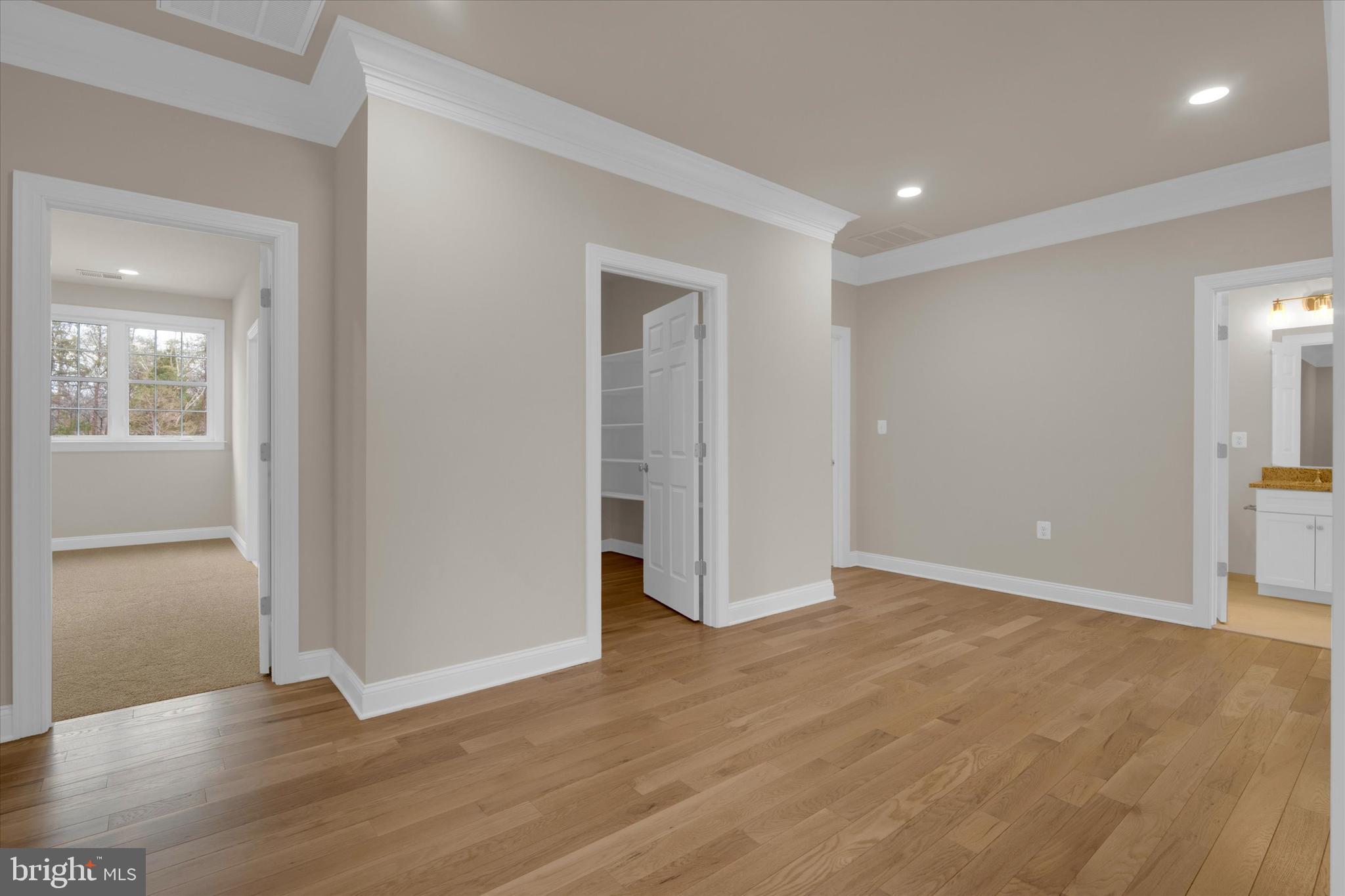 FAIRFAX MANOR - Residential