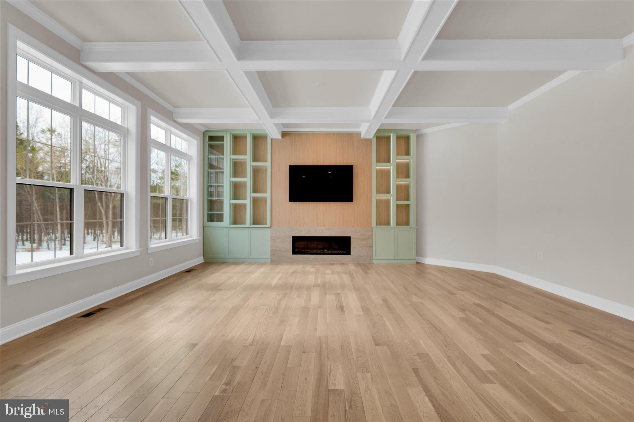 FAIRFAX MANOR - Residential