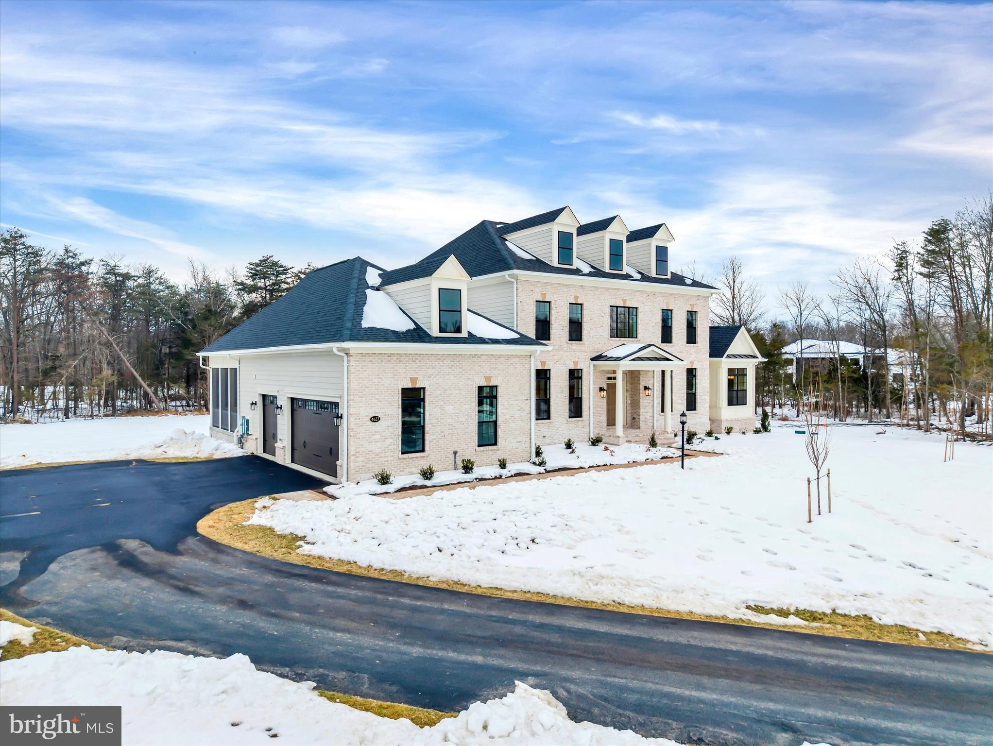 FAIRFAX MANOR - Residential