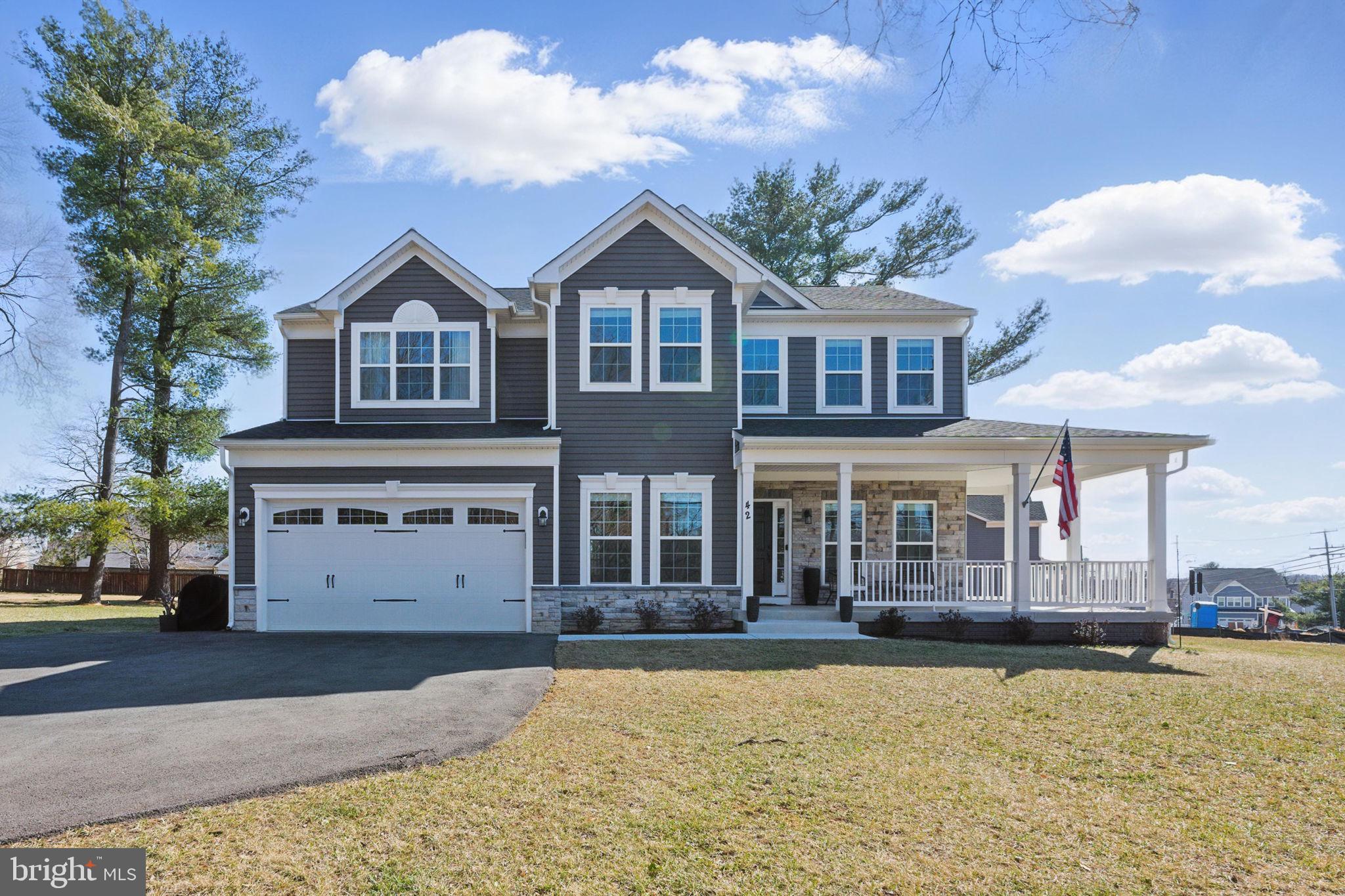 LOVETTSVILLE - Residential