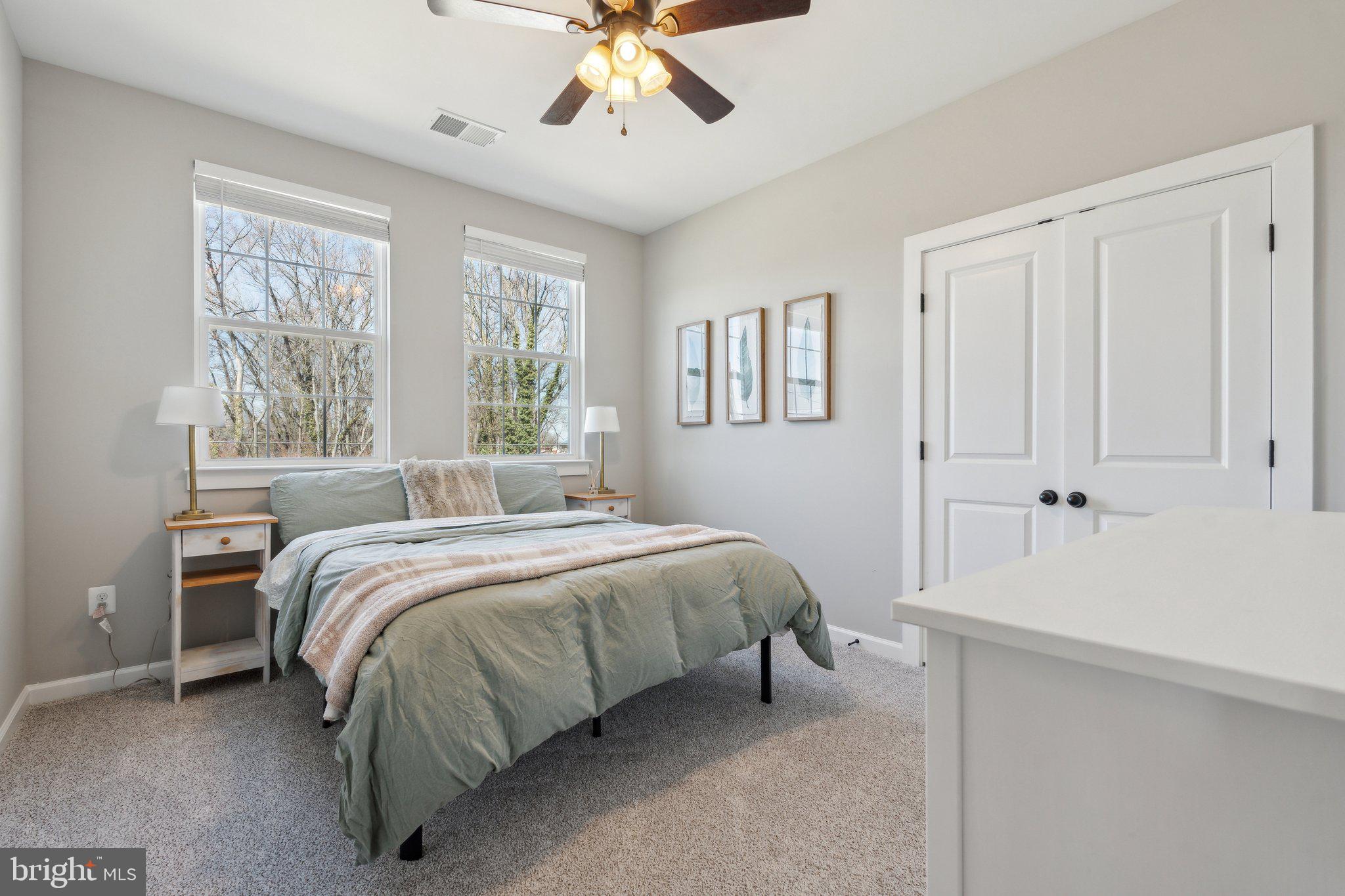LOVETTSVILLE - Residential