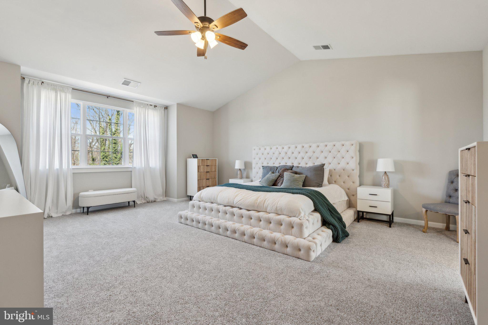 LOVETTSVILLE - Residential