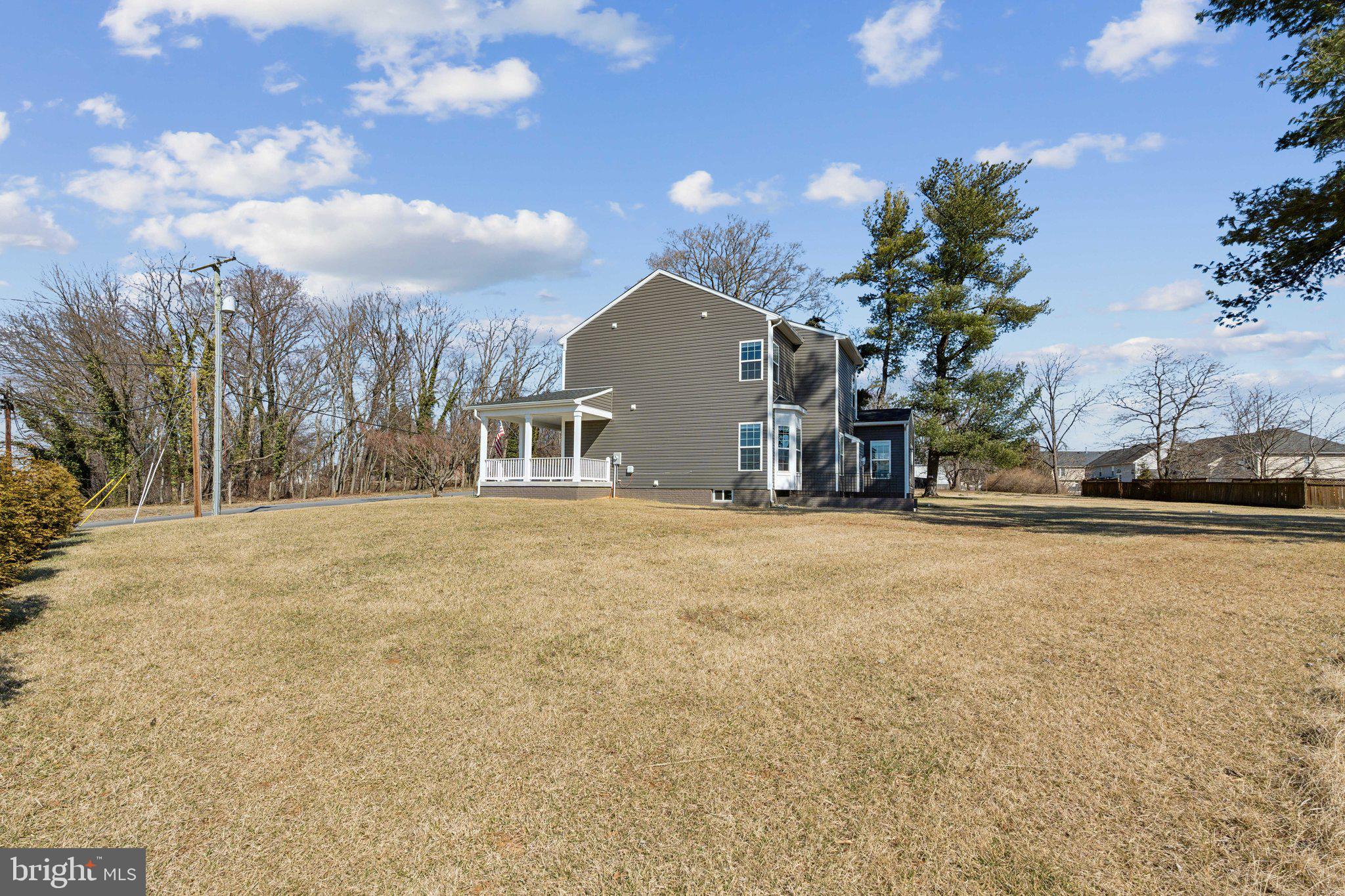 LOVETTSVILLE - Residential