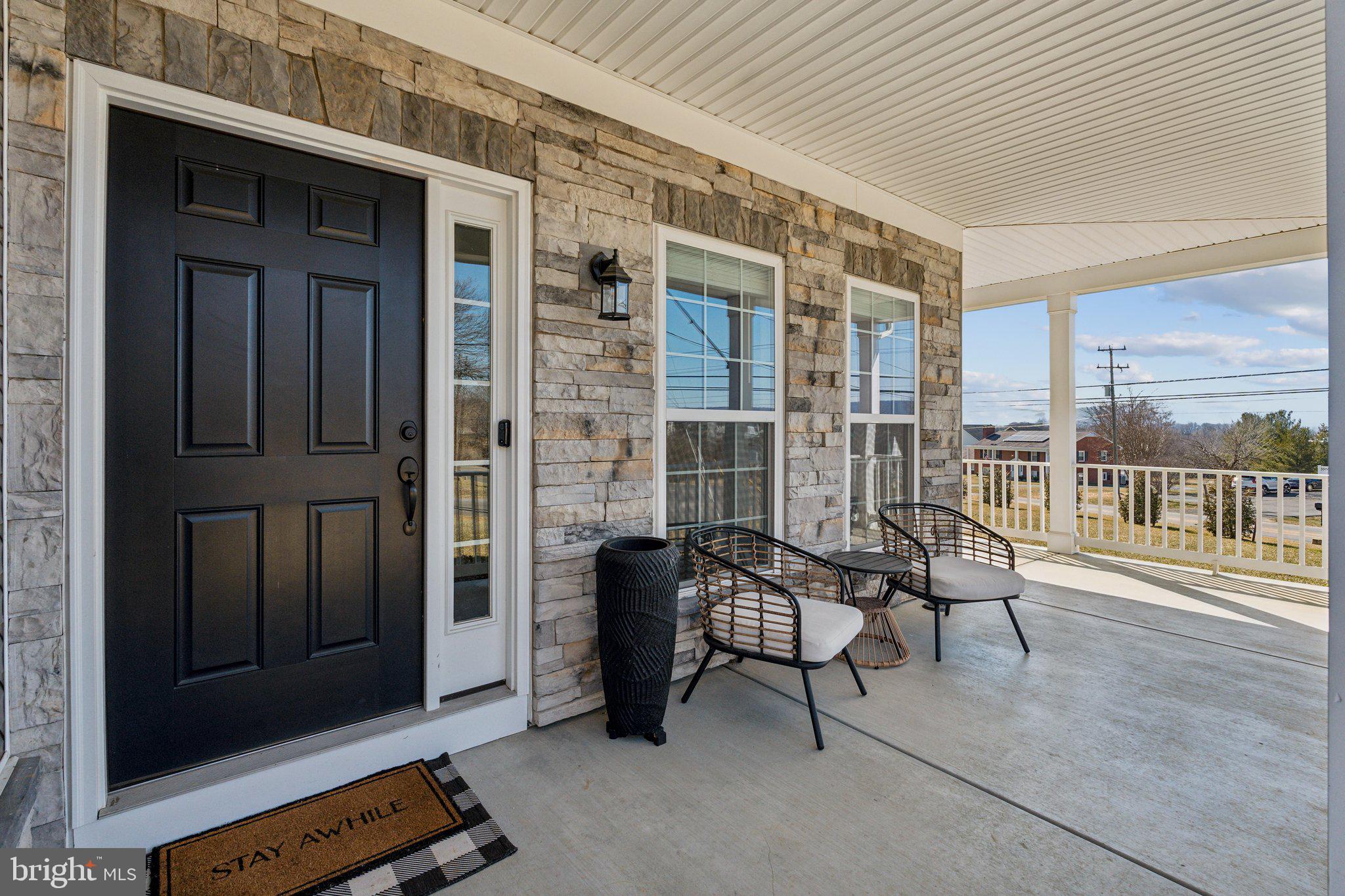 LOVETTSVILLE - Residential