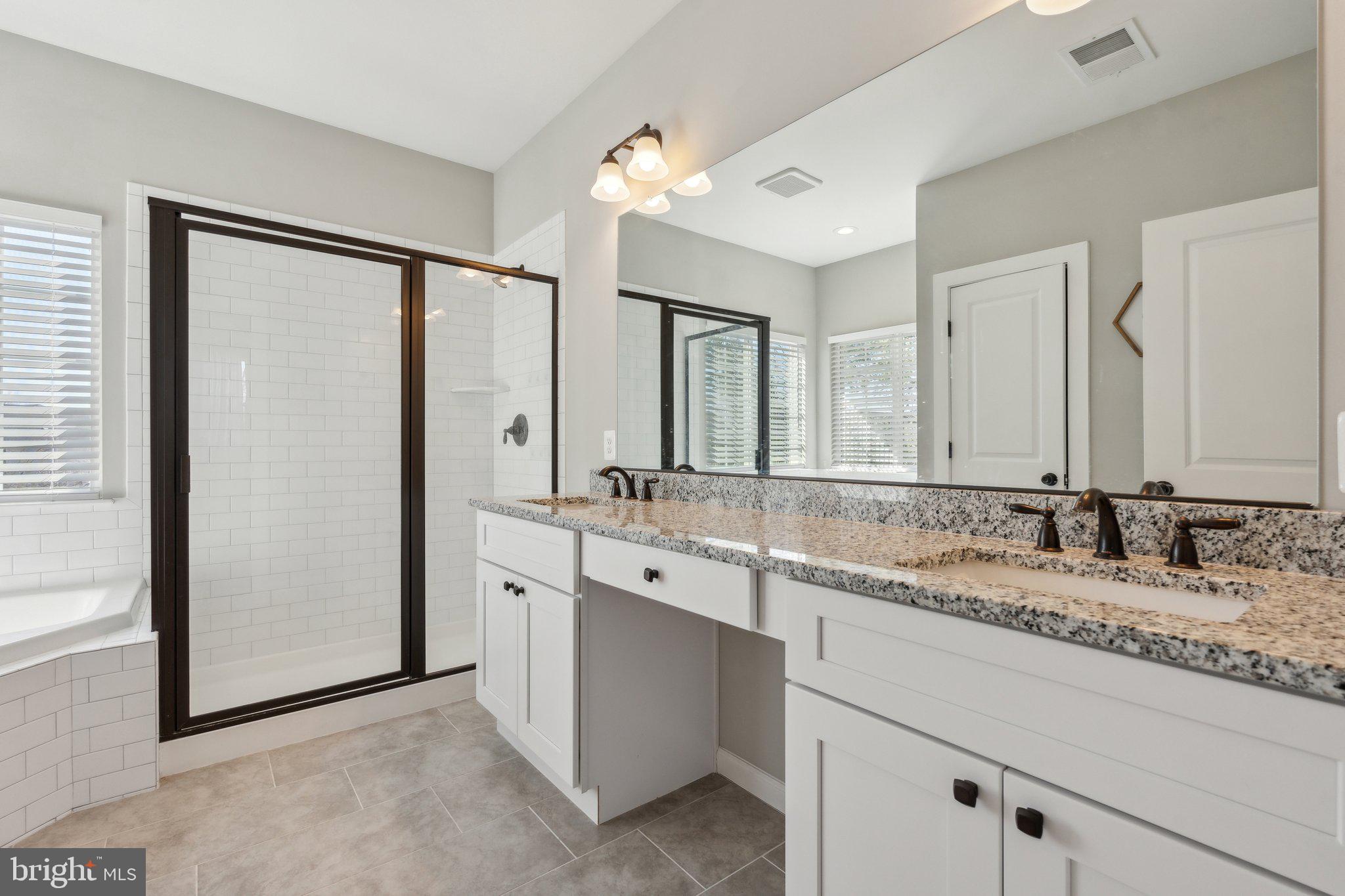 LOVETTSVILLE - Residential