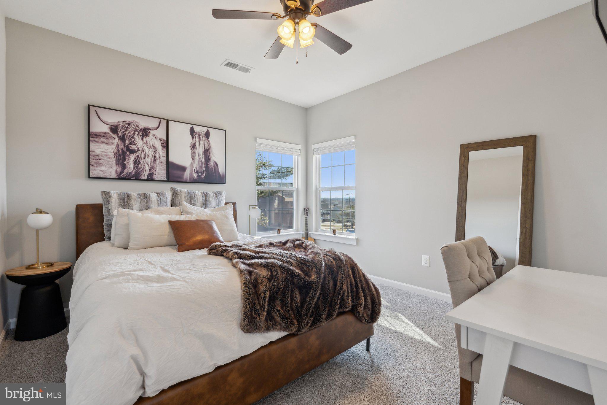 LOVETTSVILLE - Residential