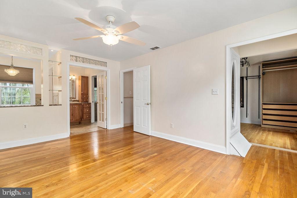 NEWINGTON STATION - Residential