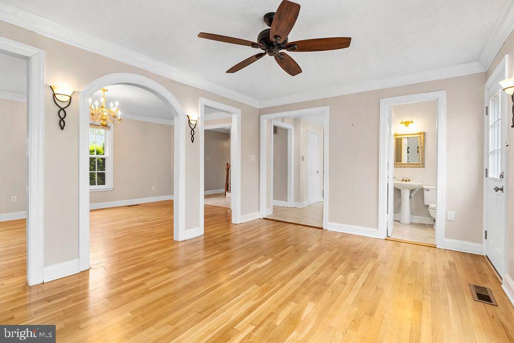 NEWINGTON STATION - Residential