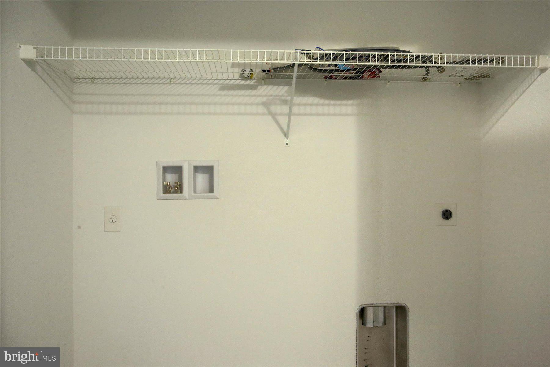 MACINTOSH CROSSING - Residential
