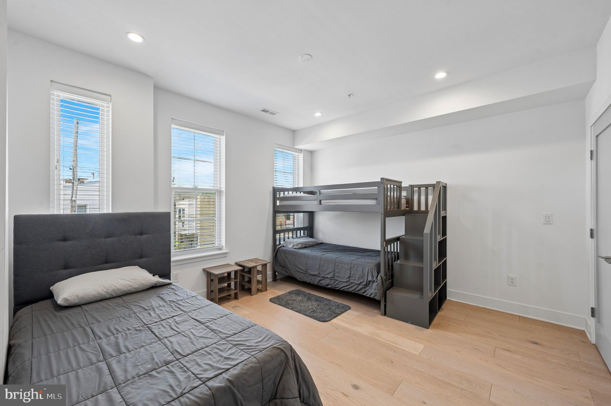 GRAYS FERRY - Residential