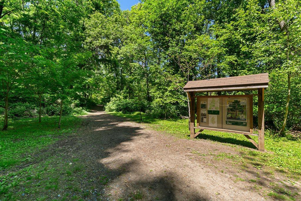 WEST SPRING - Residential