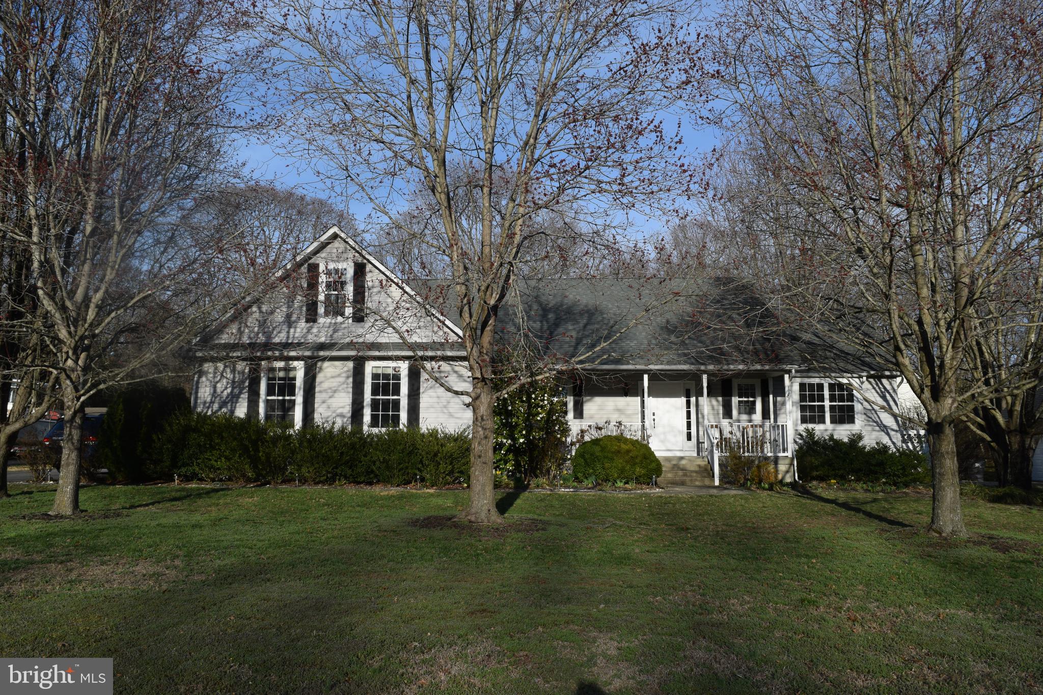 BRETON BAY ESTATES - Residential