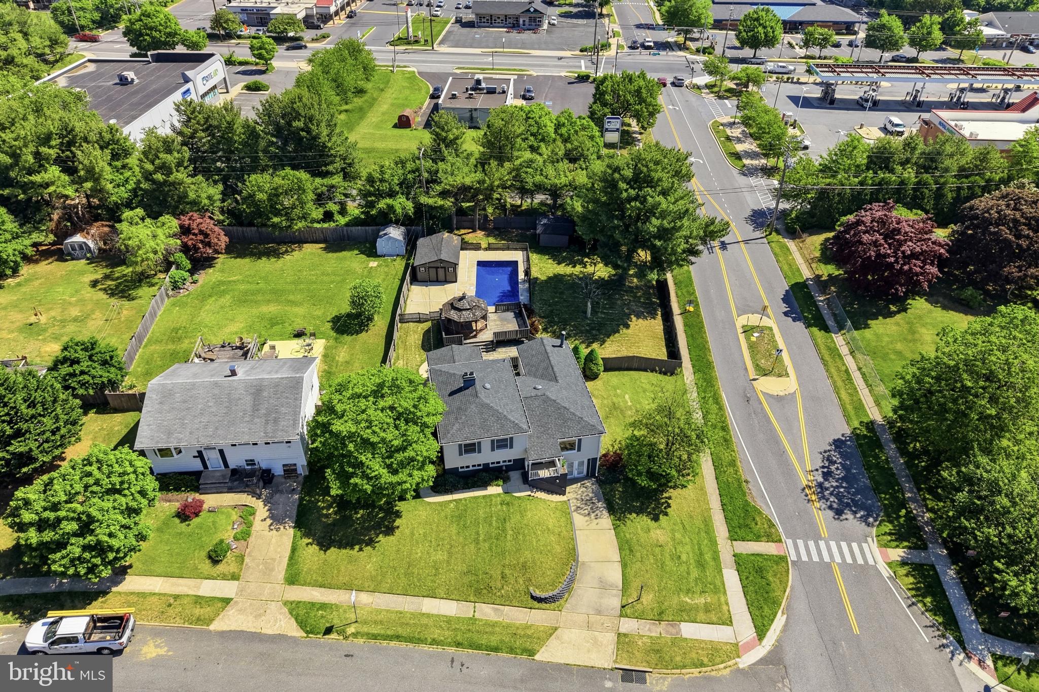 EDGE MEAD - Residential