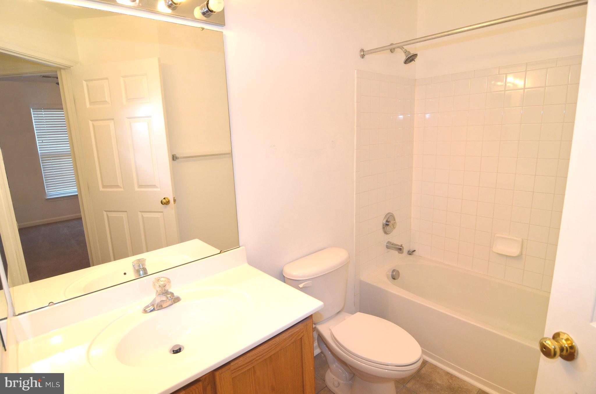 ROSEDALE ESTATES II-PLAT - Residential Lease