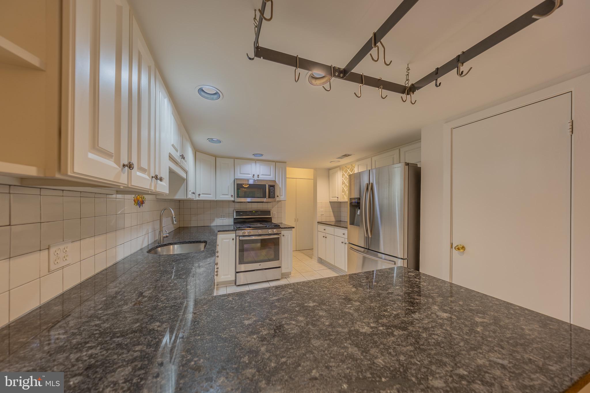 CEDAR COVE - Residential