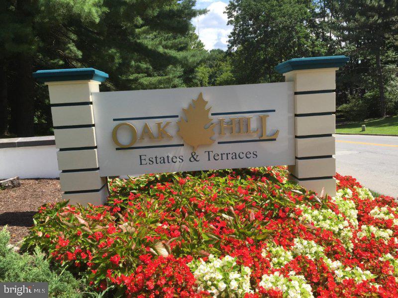 OAK HILL ESTATES - Residential Lease