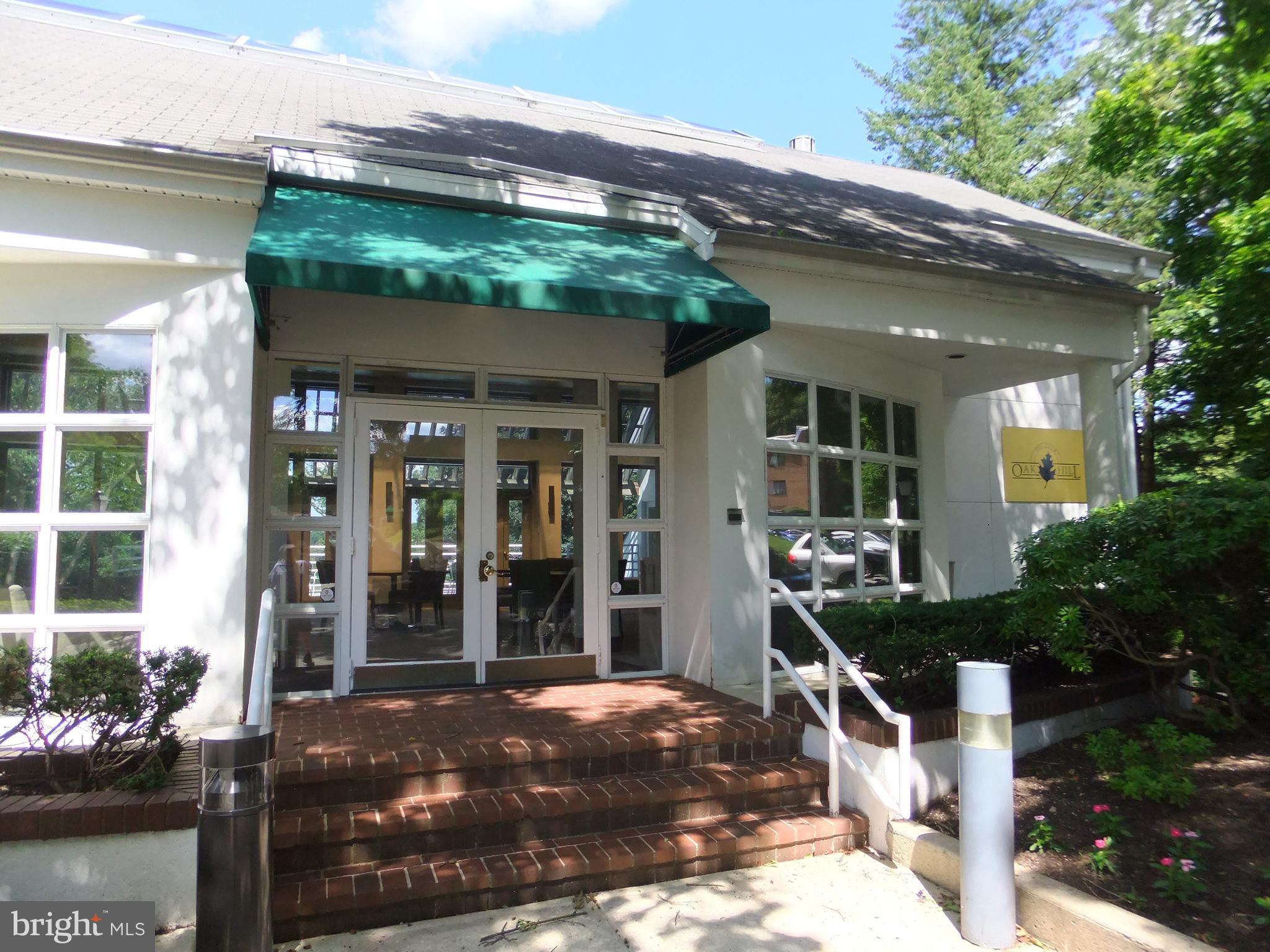 OAK HILL ESTATES - Residential Lease
