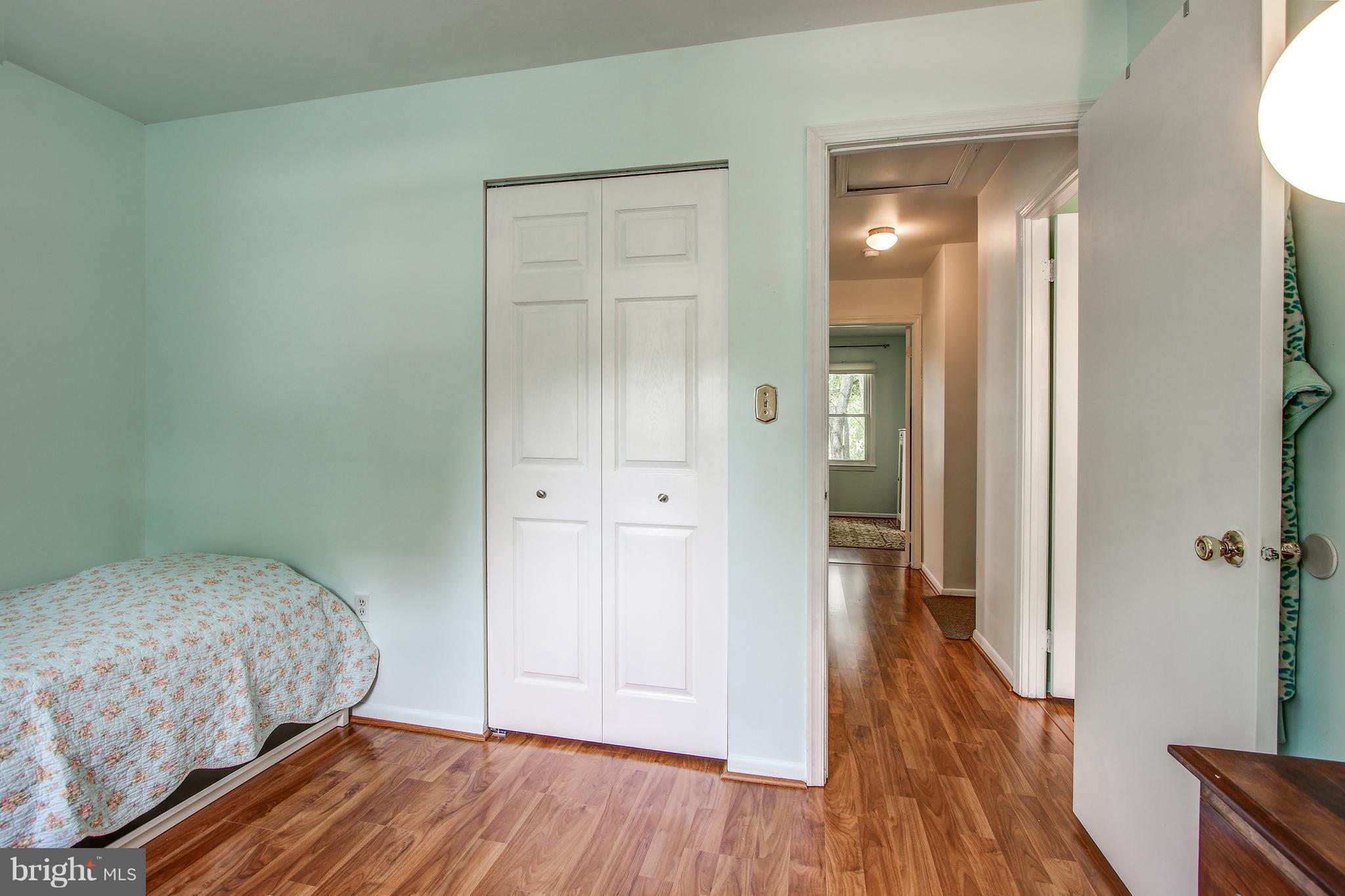 QUINCE ORCHARD KNOLLS - Residential
