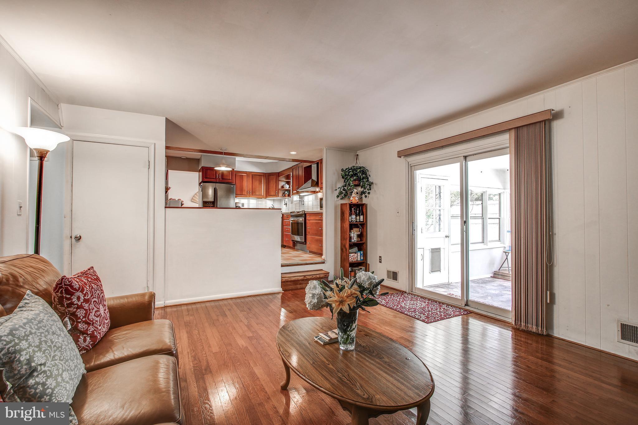 QUINCE ORCHARD KNOLLS - Residential