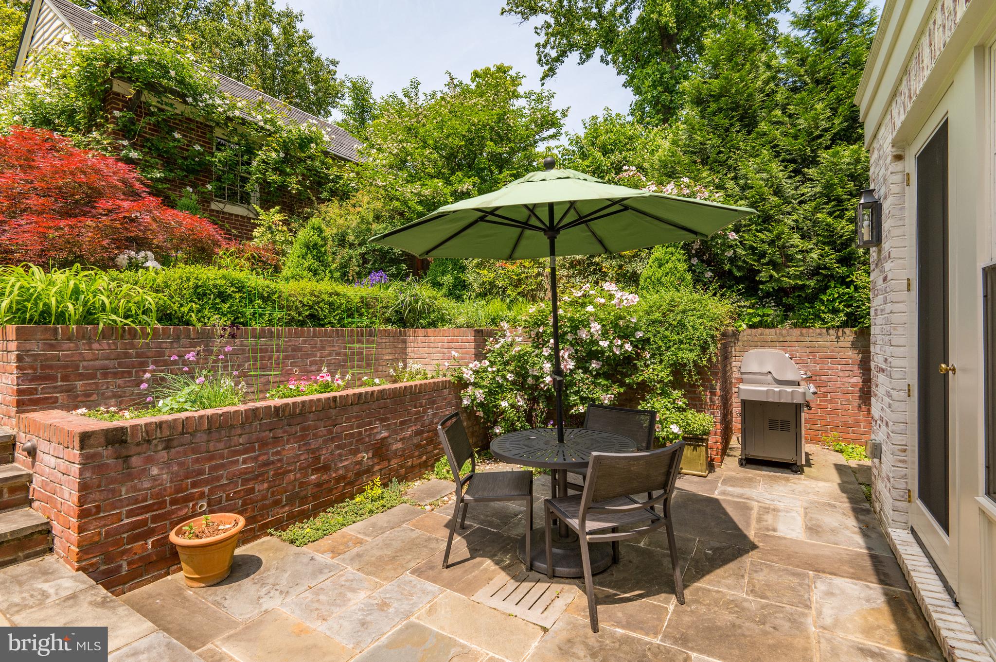 WESLEY HEIGHTS - Residential