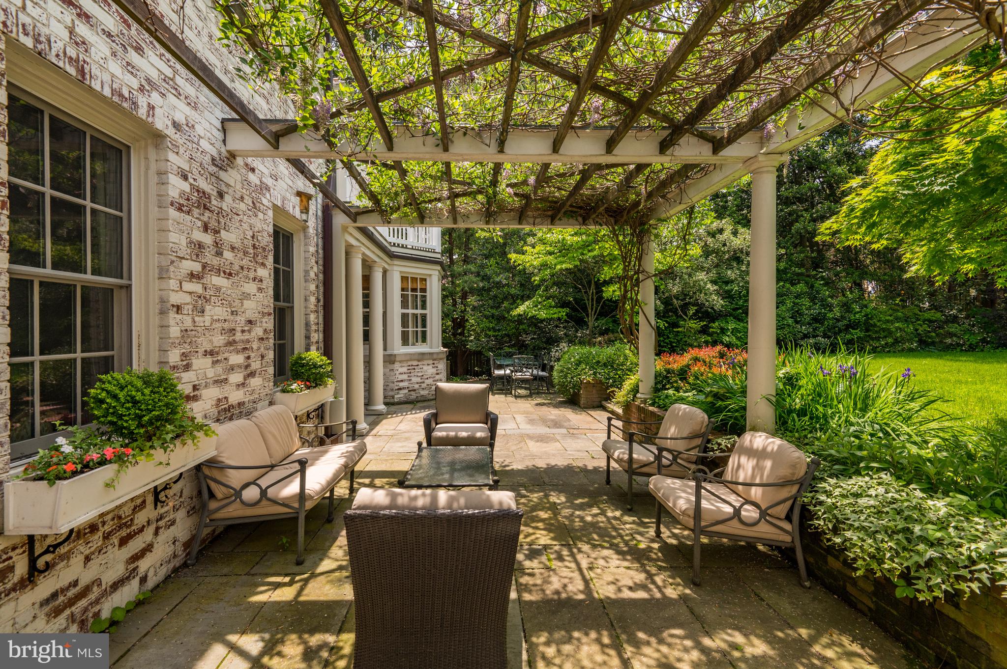 WESLEY HEIGHTS - Residential